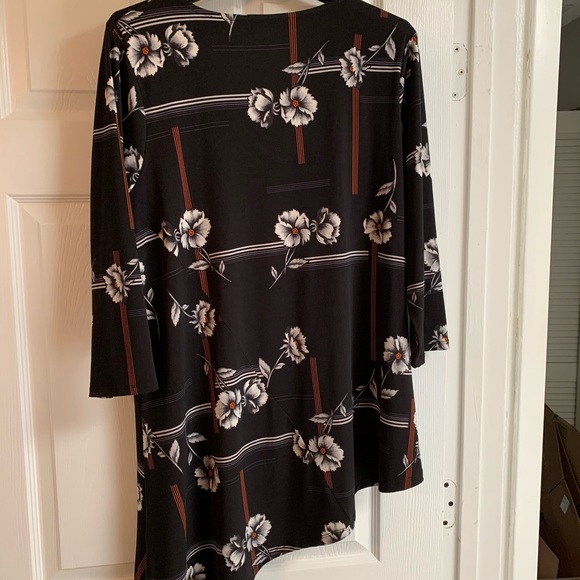 SOLD Alfani ladies tunic top - Picture 2 of 5